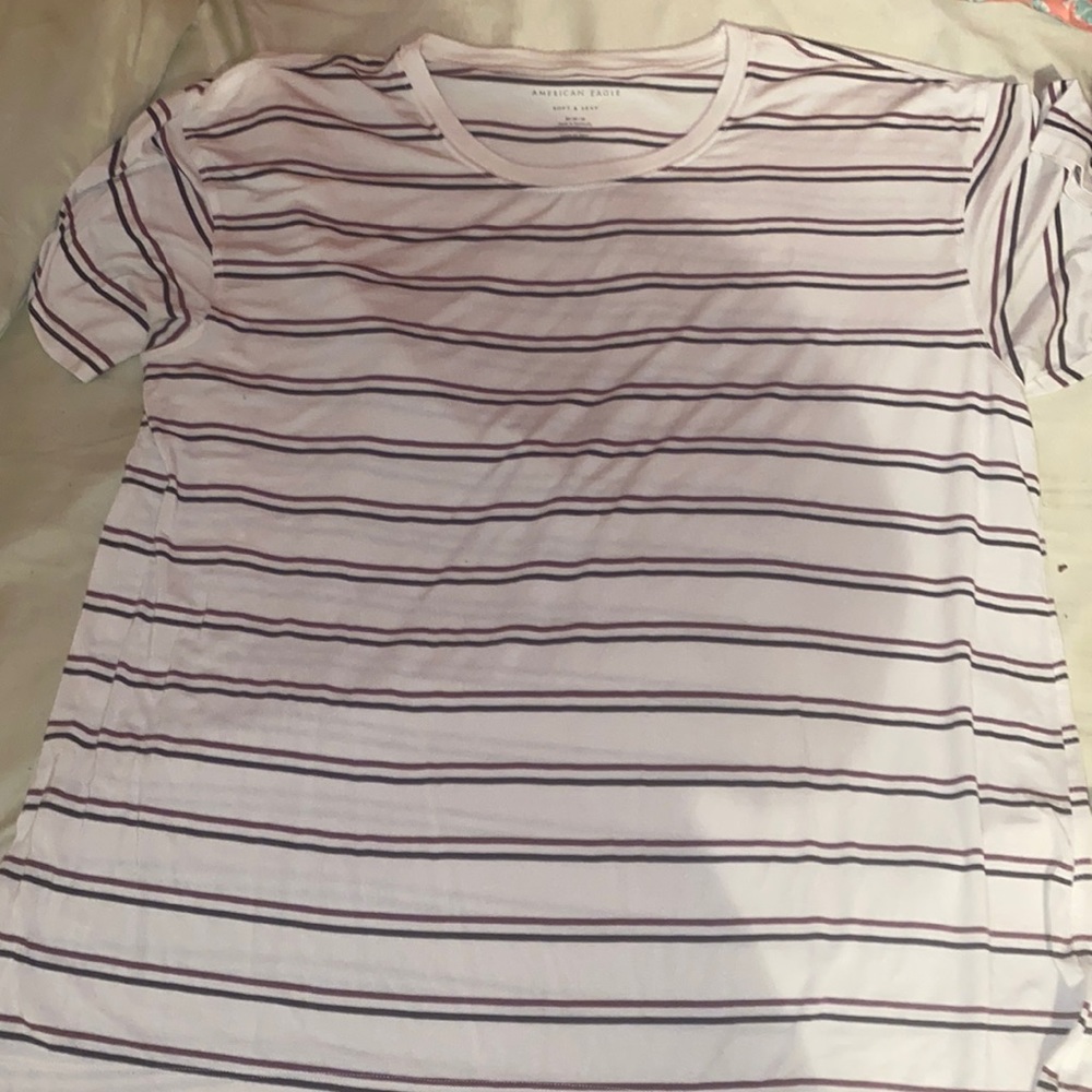 American Eagle Soft & Sexy Tee Size Medium